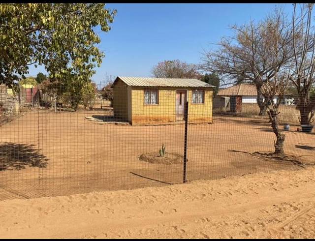 2 BEDROOM HOUSE FOR SALE IN MABOLOKA